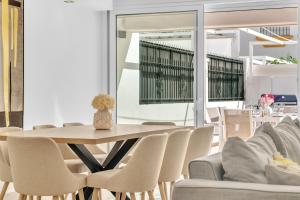 Casa Adriana - Marbellamar Modern Townhouse by Finest Rentals