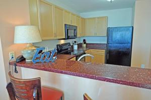 PR702 Prince Resort Oceanfront Lockout 2BR plus 1 BR3B