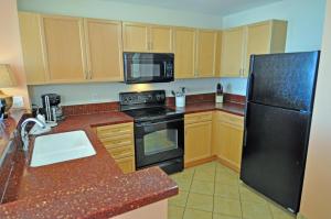 PR702 Prince Resort Oceanfront Lockout 2BR plus 1 BR3B