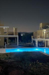 Cuatro Elementos Housing