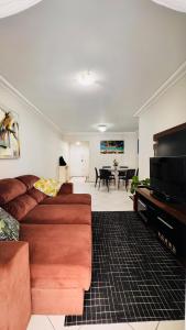 Apto à 100m a pé da praia central