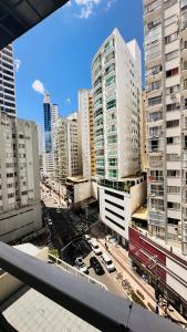 Apto à 100m a pé da praia central