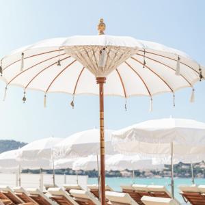 Click! OMG Beach Pool The Secret Madine Cocoon in Provence