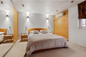 3 Bed Apartment Sleeps 6 - Pet-Friendly Wi-Fi