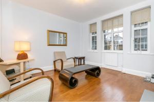 1 Bed Flat Sleeps 3 - Wifi Near City Centre