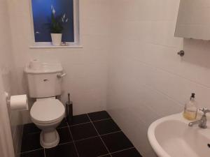 Small bedroom for 3 people