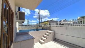 Casas completas em condomínio com piscina a 110m do Mar - ONIs