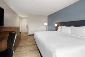 Wingate by Wyndham Dublin Near Claytor Lake State Park