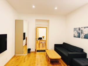 PhuongNest Modern Apartment near Old Town