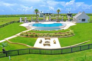 Luxury Stunning Gulf Views Pool Elevator