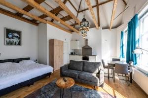 Barbera Guesthouse Hotel Apartments - Experience local life in the Old Centre