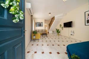 2 bedroom house near the beach