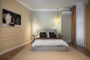 Parisian-Inspired 2BR Apartment on Calea Victoriei - High Ceilings Stylish Design & Central Location