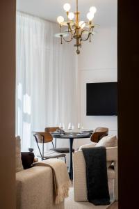 Parisian-Inspired 2BR Apartment on Calea Victoriei - High Ceilings Stylish Design & Central Location