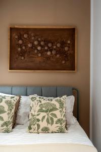 Parisian-Inspired 2BR Apartment on Calea Victoriei - High Ceilings Stylish Design & Central Location