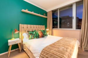 Emerald Escape With Mountain View & Pool