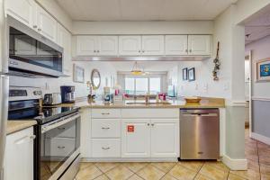 High Pointe E25 - Gulf Front Condo