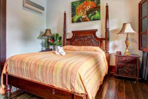 Jaguar Room at Mahogany Hall -Gold Standard Certified