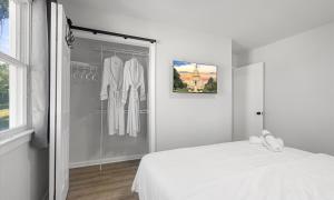 Upscale Old Town Views 3BD Lux