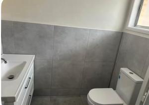 Granadilla st 走路10分钟到商场公交站单人房G1