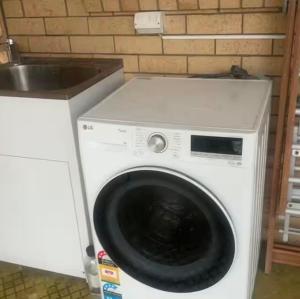 Granadilla st 走路10分钟到商场公交站单人房G1