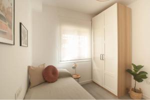 3 Bed Apt Sleep 6 - Pets Balcony Parking Wifi