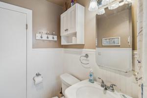 Beautiful 1 Bed Beach Condo #122