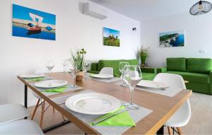 Awesome Home In Privlaka