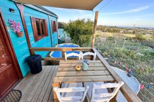 Chalet Sleeps 2 - Pool Balcony Mountain Views