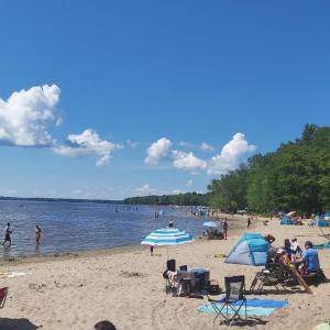 Downtown Vista - 5 mins to Water - Pet