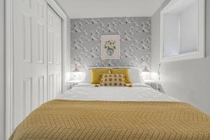 Downtown Vista - 5 mins to Water - Pet