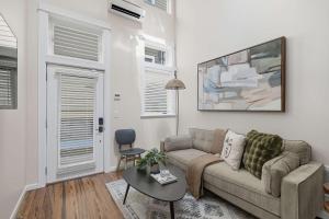 Upscale NW Portland Lofts - Modern Walkable Central