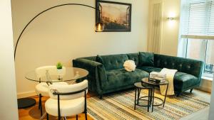 City Centre 1BR Business and Tourist 1kingsize bed and 1 single bed