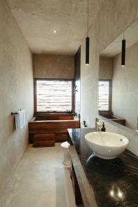 The Iggy Hotel Seseh Loft 6