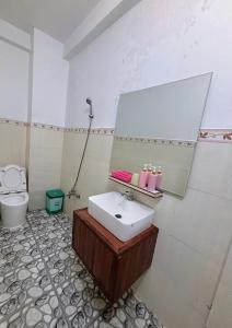 Khách sạn Hoa Anh Anh