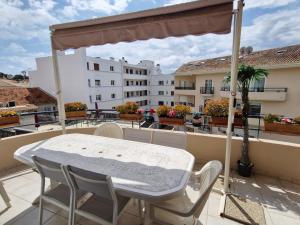 Appartement 3 pièces climatisé avec terrasse et parking, centre-ville Sainte-Maxime - FR-1-780-17