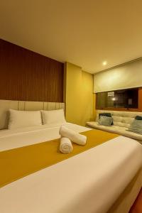 Cozy apartment with a hot tub