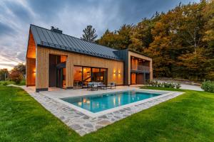 Blacksmith house Luxury Design Villa with Private Spa and Nature Views