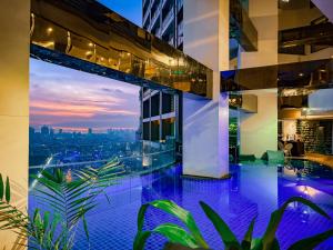 Hidden Village at Gramercy Residences - APARTMENT with Infinity Pool Sauna Gym