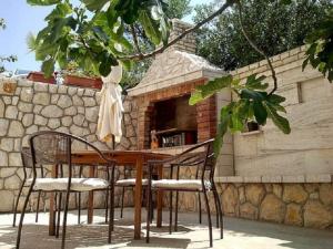 Apartments Jaklin - Studio Apartment with Balcony and Sea View