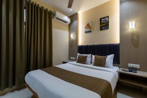Hotel Metroplex Near BKC