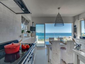 Luxury Villa with Jacuzzi in Les Issambres