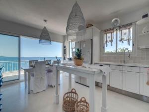 Luxury Villa with Jacuzzi in Les Issambres