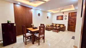 Yogvan Holidays 1BHK Apartments Tapovan Rishikesh