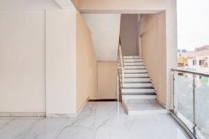 FabHotel Keshava Executive - Nr Mahadji Shinde Chhatri