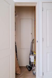 Your Modern Retreat Close to Rotterdam City Center