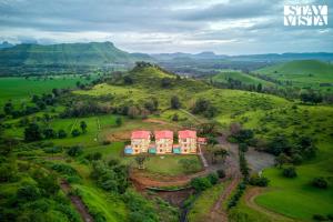 StayVista at Mount Bliss with Mountain Views, AC, WiFi