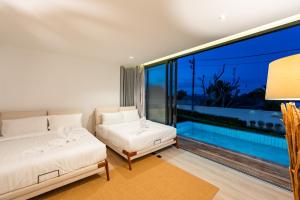 Exquisite 4-Bedroom Villa with Private Pool - The Bay C2