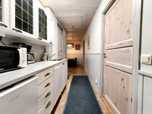 Apartment Garage, Tallitalo