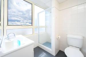 Luxury Views King Ensuite Pool Theatre Mini Golf